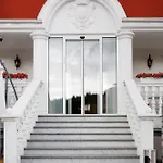 Hotel Chevalier &