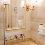 Hotel Chevalier &