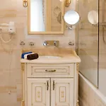 Hotel Chevalier &