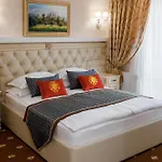 Hotel Chevalier &