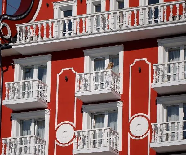 Hotel Chevalier & 4*
