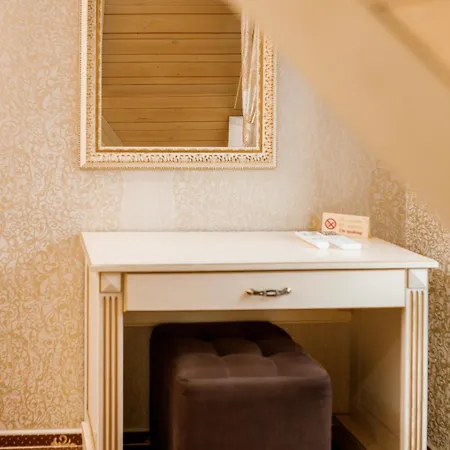 Hotel Chevalier & 4*